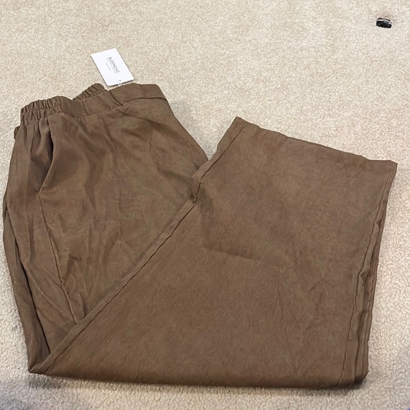 BloomChic Pants & Jumpsuits Bloomchic Size 2224 Poshmark